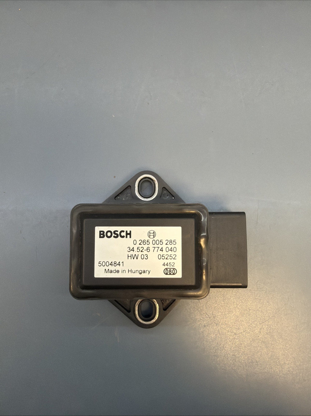 BMW X5 E83 E63 750i E64 E65 E66 E53 650I YAW TURN RATE SPEED SENSOR 6774040