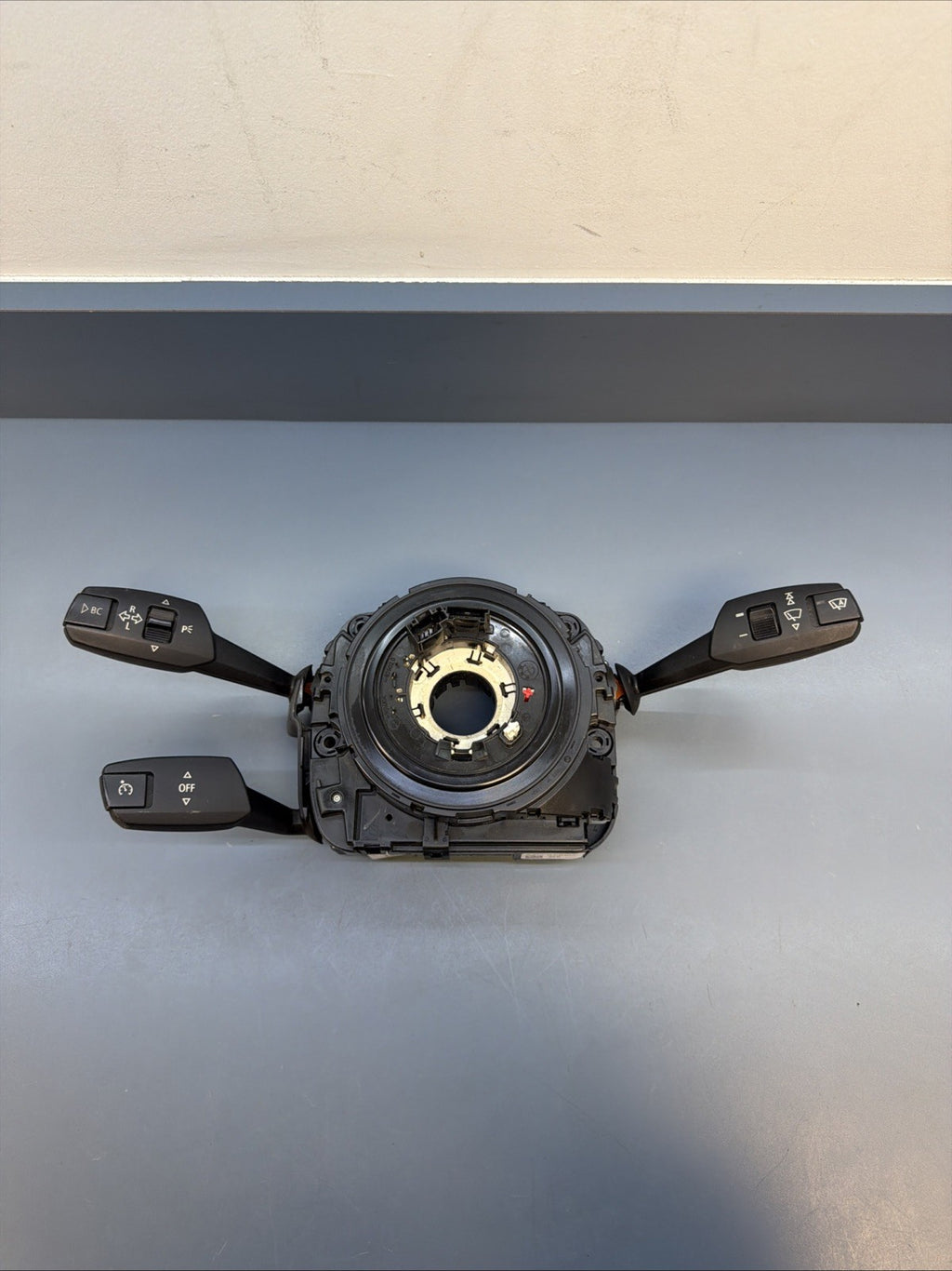 07-13 BMW 328i 330i 335i E90 E92 E93 Steering Controls Clockspring Combo 9123049