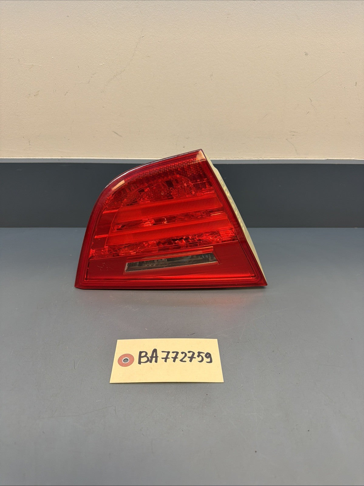 2009-2011 BMW E90 Lci 328i 335i Sedan Left Driver Rear Trunk Light 7289427 OEM