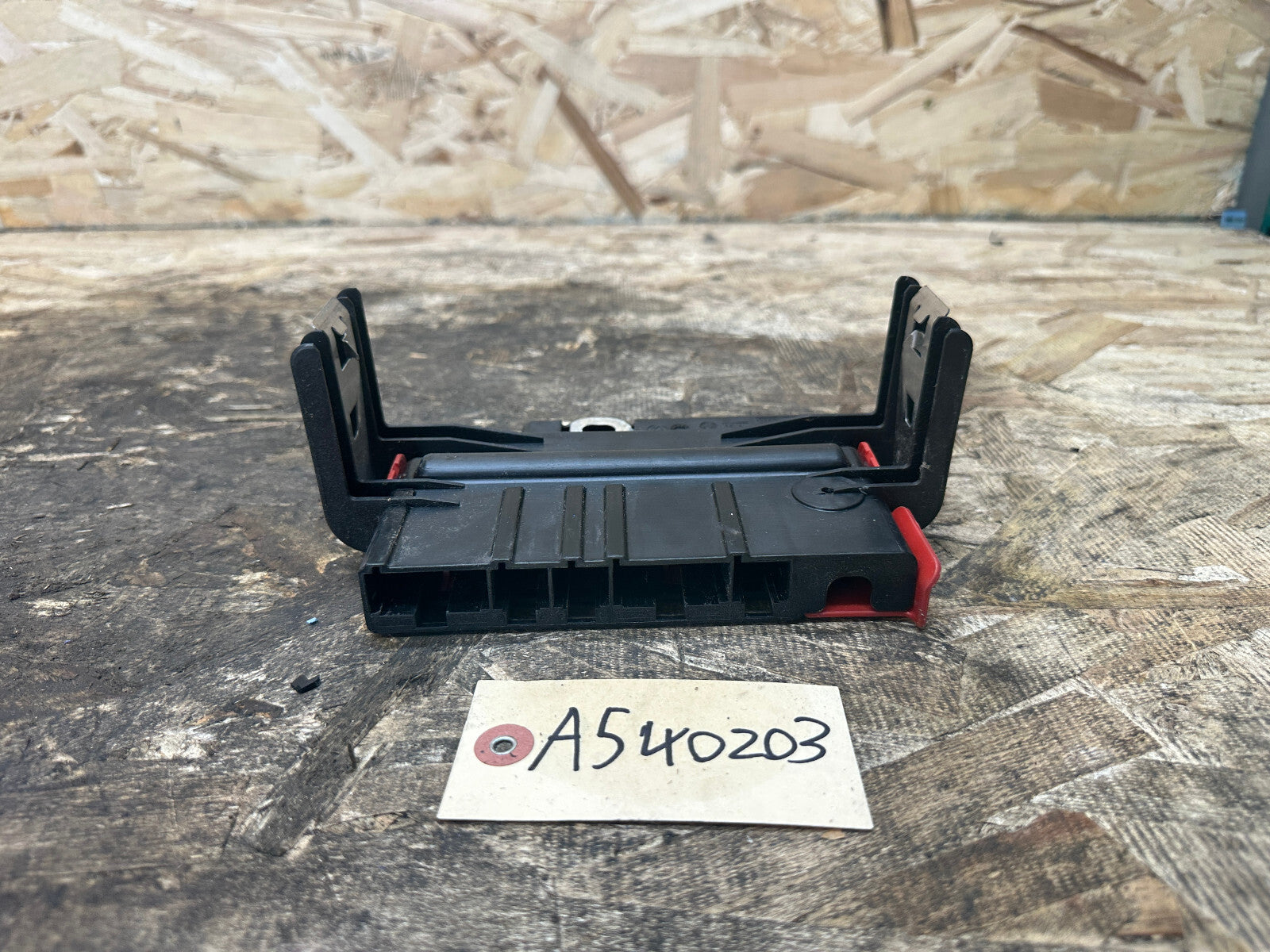 BMW 03-13 1 3 X1 SERIES E8X E9X POSITIVE POWER DISTRIBUTION BOX OEM 6942912