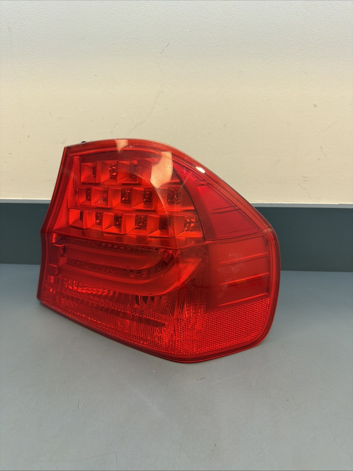 09-11 Bmw E90 328 335 M3 Rear Right Side LCI Outer Taillight Lamp Oem 7289430