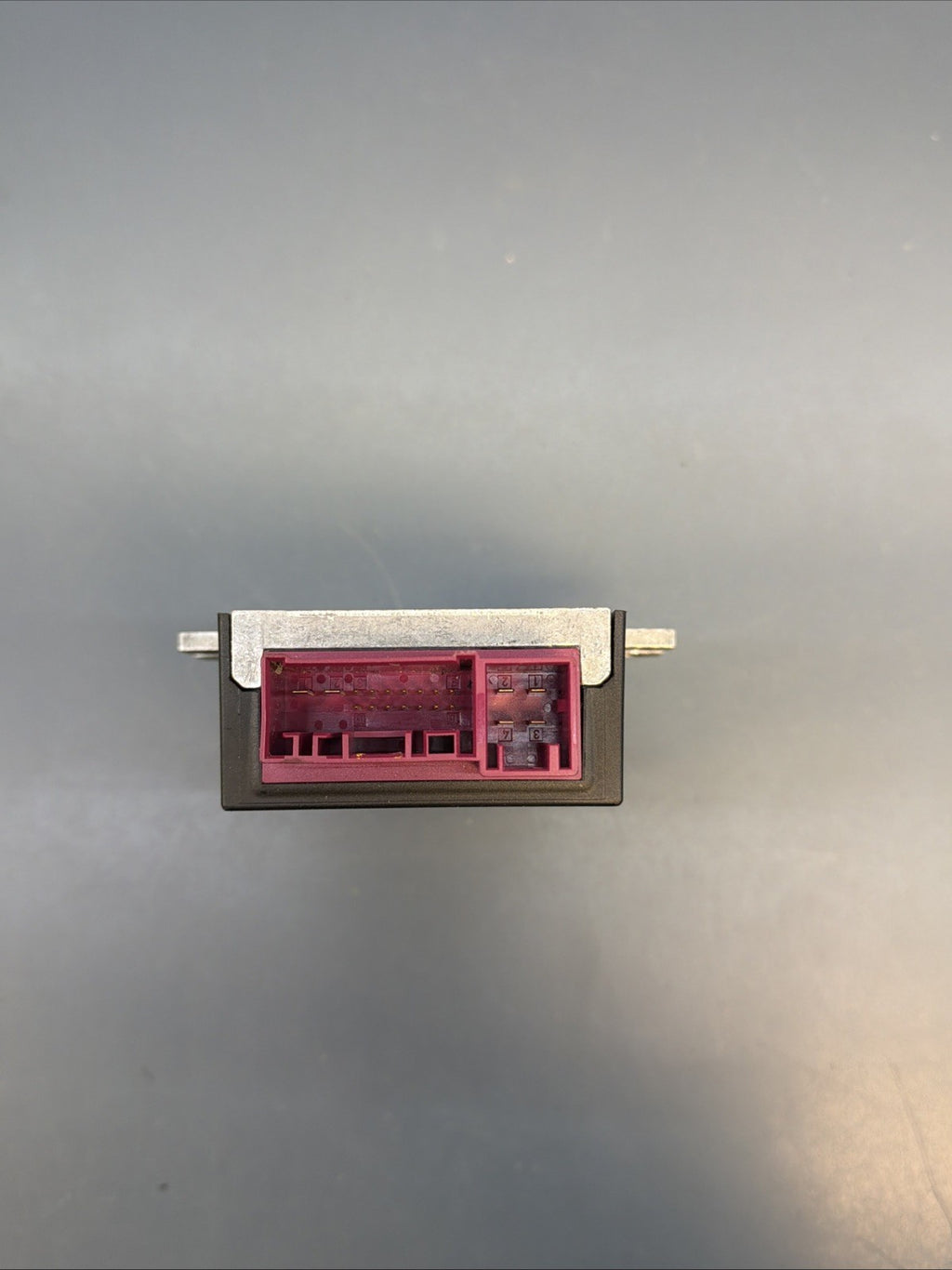 2006-2010 BMW E60 E70 E82 E90 E92 EKPM2 FUEL PUMP CONTROL MODULE 7180426
