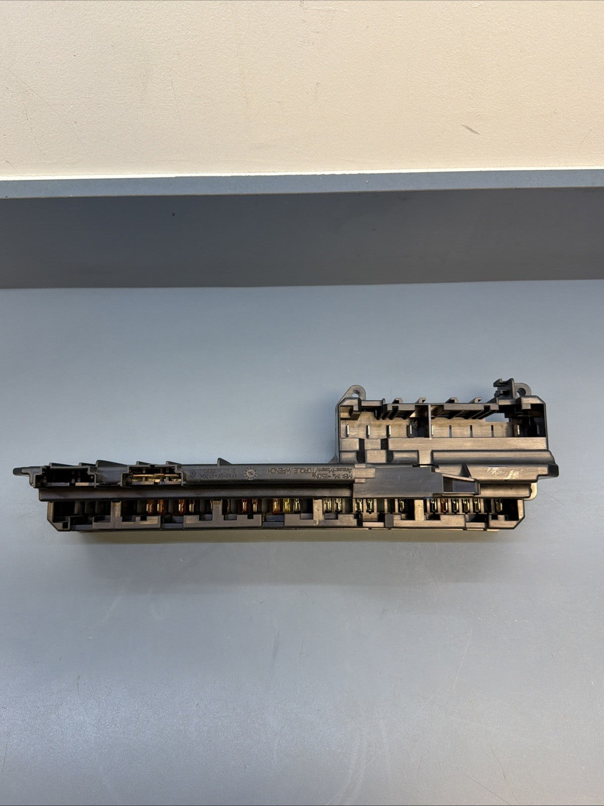 2009 BMW E60 535i PASSENGER SIDE CABIN FUSE BOX RELAY OEM USED TESTED 6957330