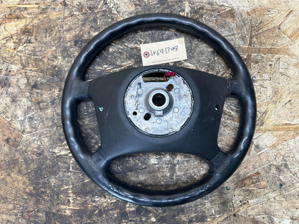 BMW 2003-2006 E83 X3 LEATHER STEERING WHEEL OEM 3411963/3426317