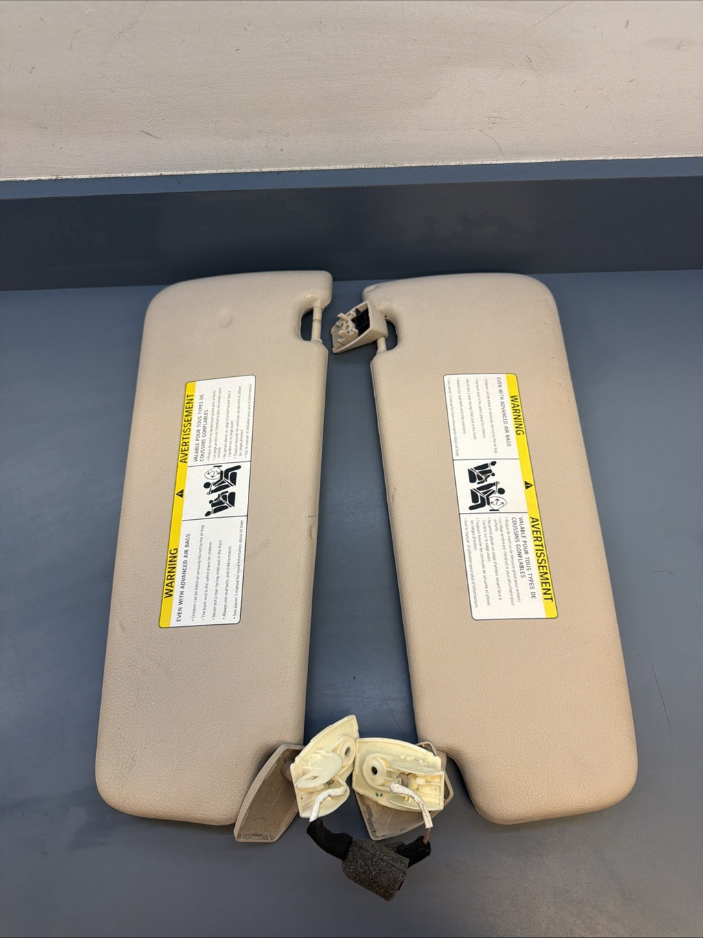 BMW F10 5 SERIES SUN VISOR MIRROR LEFT RIGHT PAIR OEM 6905983 BEIGE