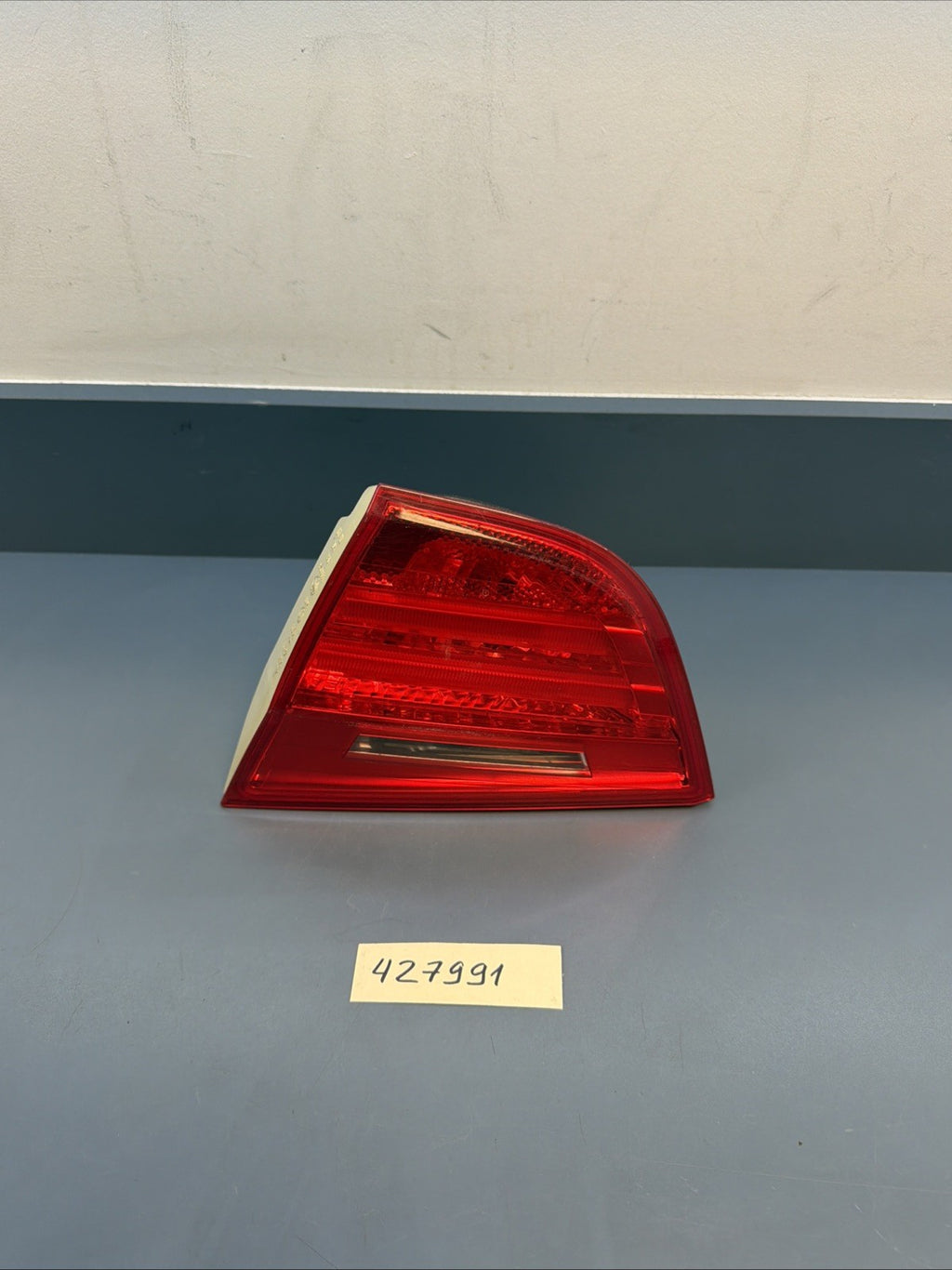 09-11 BMW 328I E90 LCI RH RIGHT REAR SIDE INNER TAIL LIGHT 7289428 OEM PASSANGER