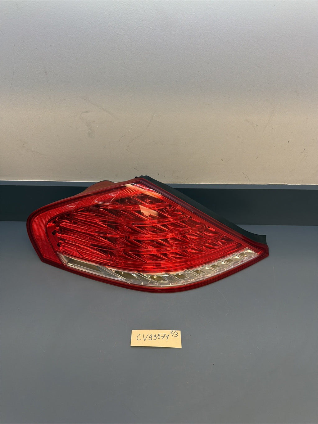 2008-2010 BMW 650i E63 E64 LEFT DRIVER SIDE TAIL LIGHT TAILLIGHT OEM 7177069