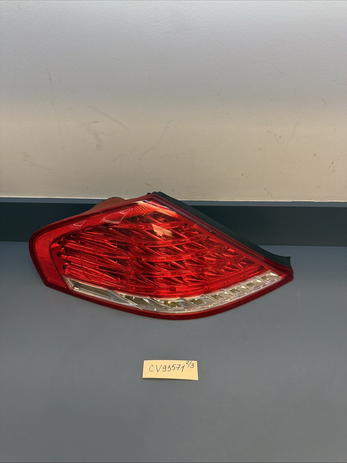 2008-2010 BMW 650i E63 E64 LEFT DRIVER SIDE TAIL LIGHT TAILLIGHT OEM 7177069