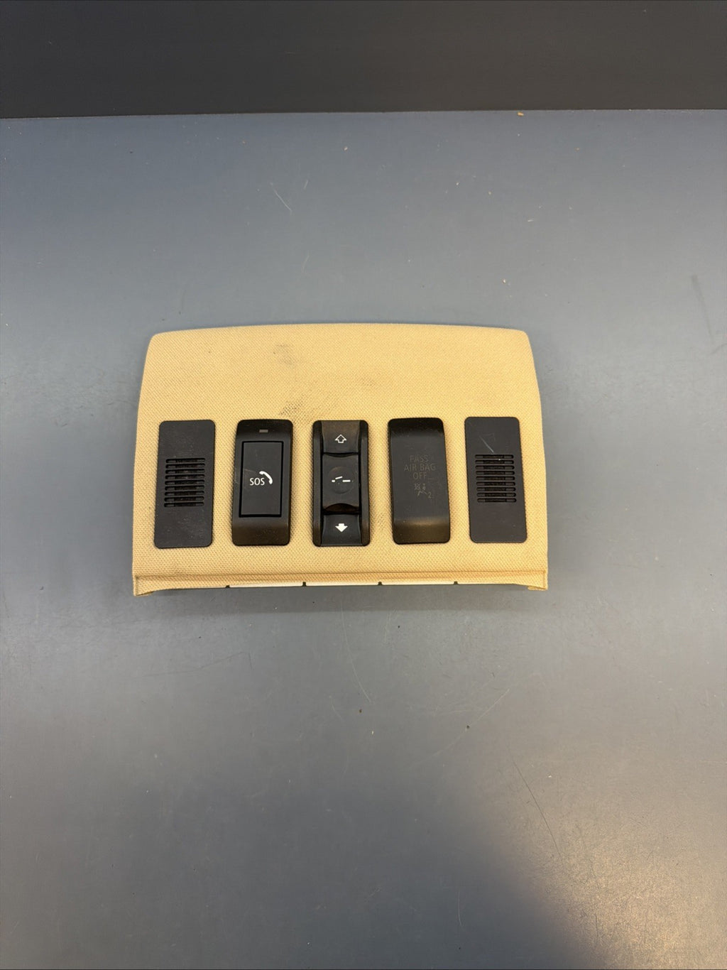 04-10 BMW E60 Front Upper Sunroof Mic Switch Control Switch Trim 7037685 BEIGE