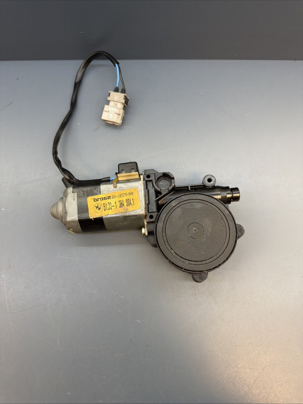 Genuine BMW E34 Door window motor. Passenger. Rear 51331384004