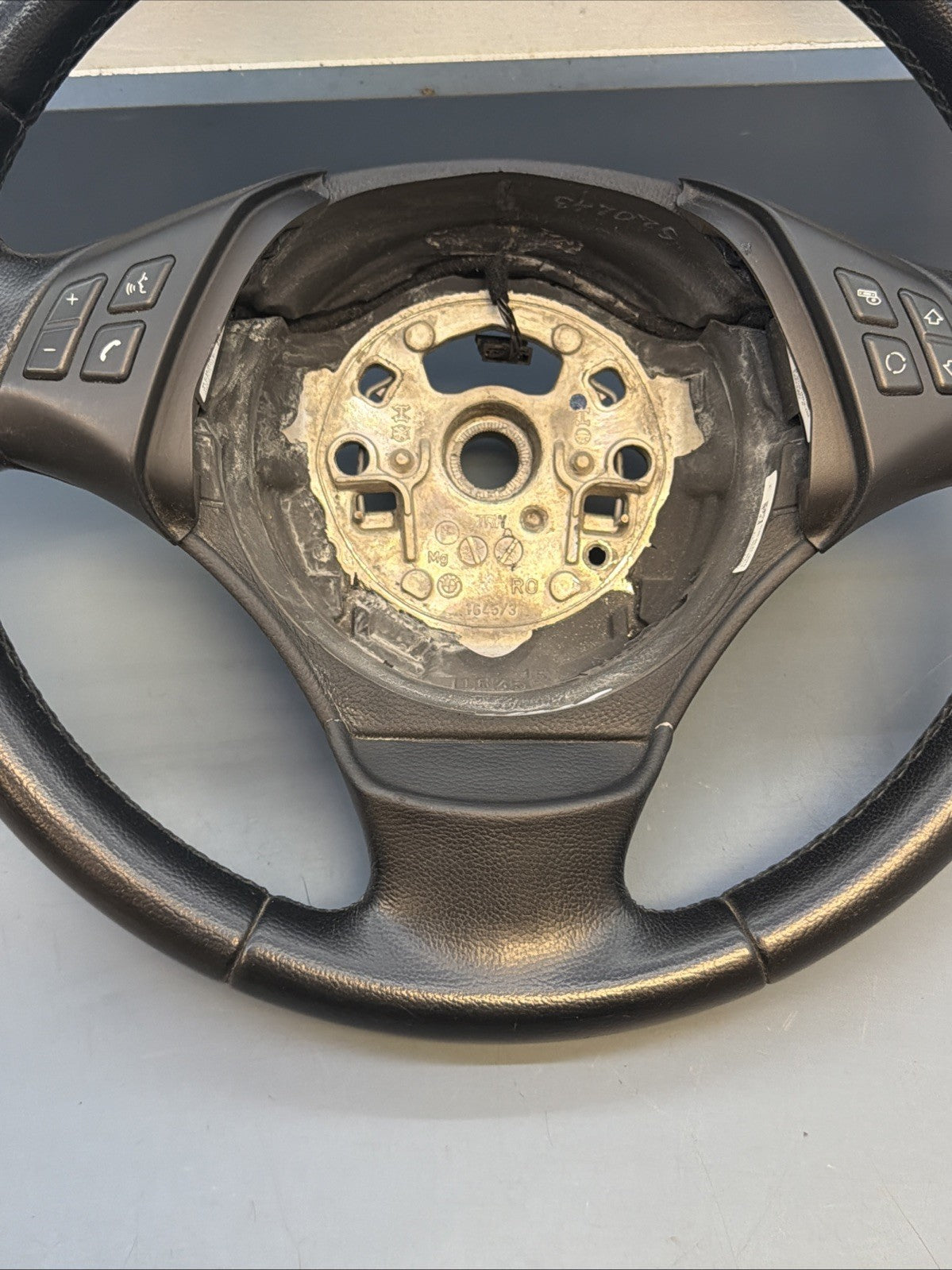 2006-2011 BMW 3 SERIES E90 E91 STEERING WHEEL LEATHER MULTIFUNCTION 61645150G