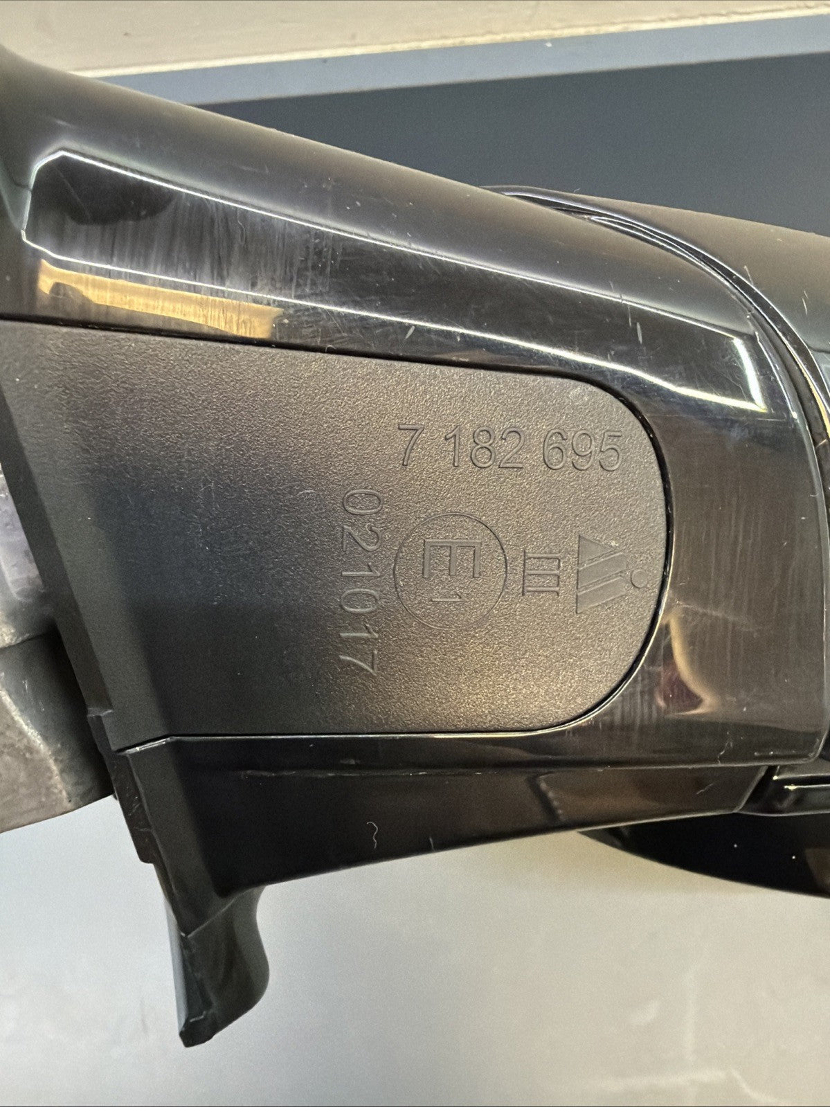 09-11 OEM BMW E90 E91 Sedan LCI Driver Side Mirror Assembly Heated 7182695 BLACK