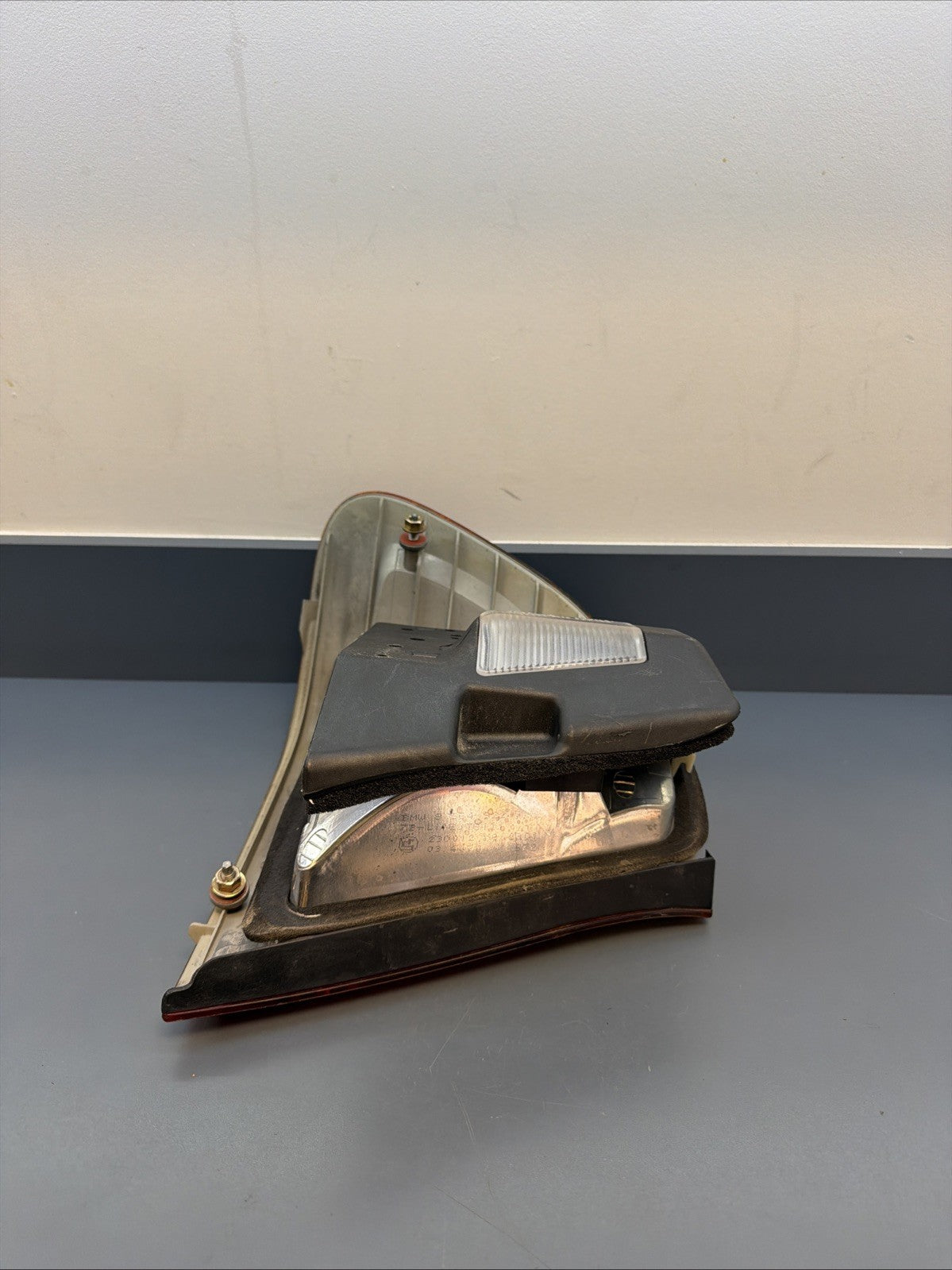 1999-2001 BMW 320i 323i 325i Sedan Right Passenger OEM 8364922 Tail Light