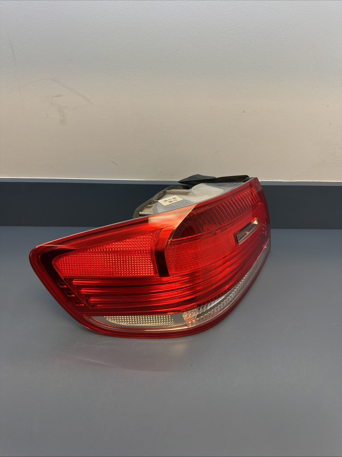 07-10 BMW E92 Tail Light Set Pre LCI Tail Light 7162300 7162299 7174403 7174404