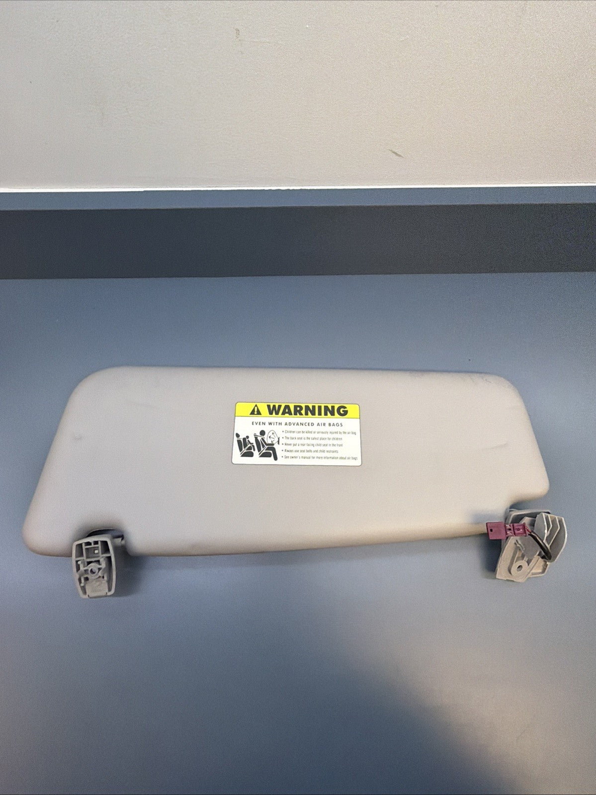 BMW E61 E92 E93 Sun Visor OEM  6905983 RIGHT PASSANGER
