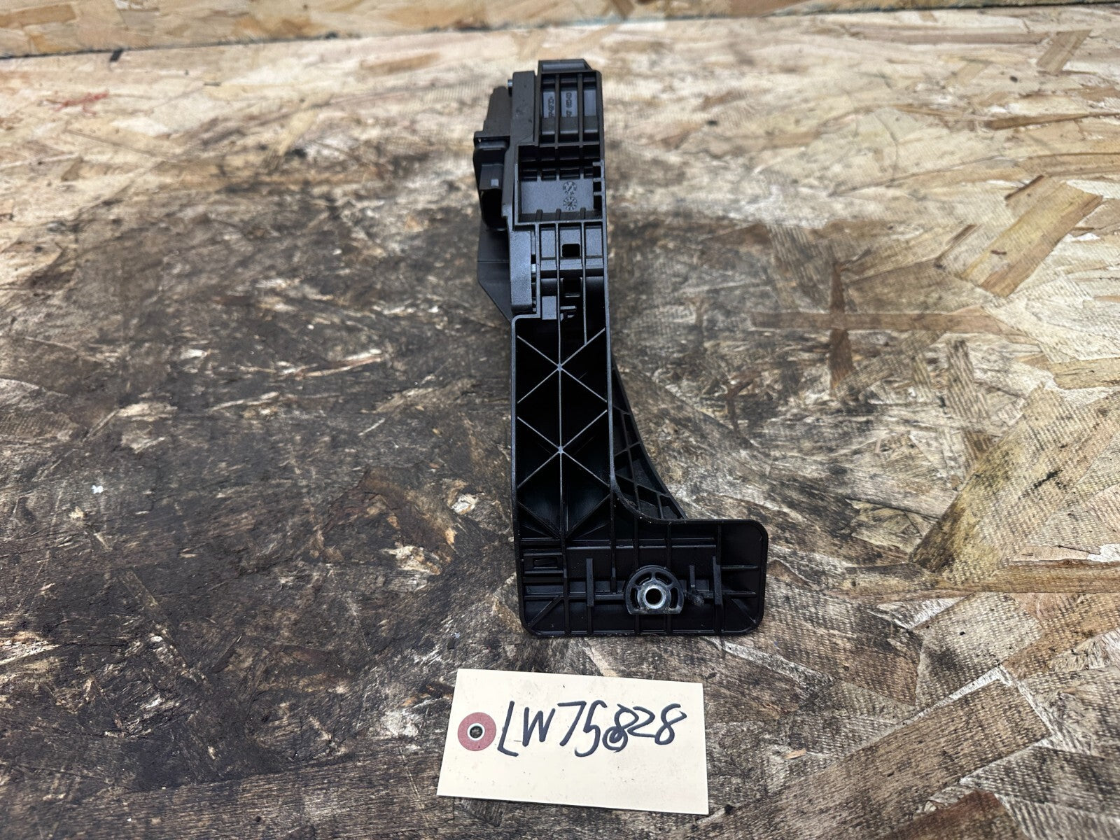 BMW 2012-2019 F30 F32 3 SERIES ACCELERATOR THROTTLE GAS PEDAL OEM 6786588