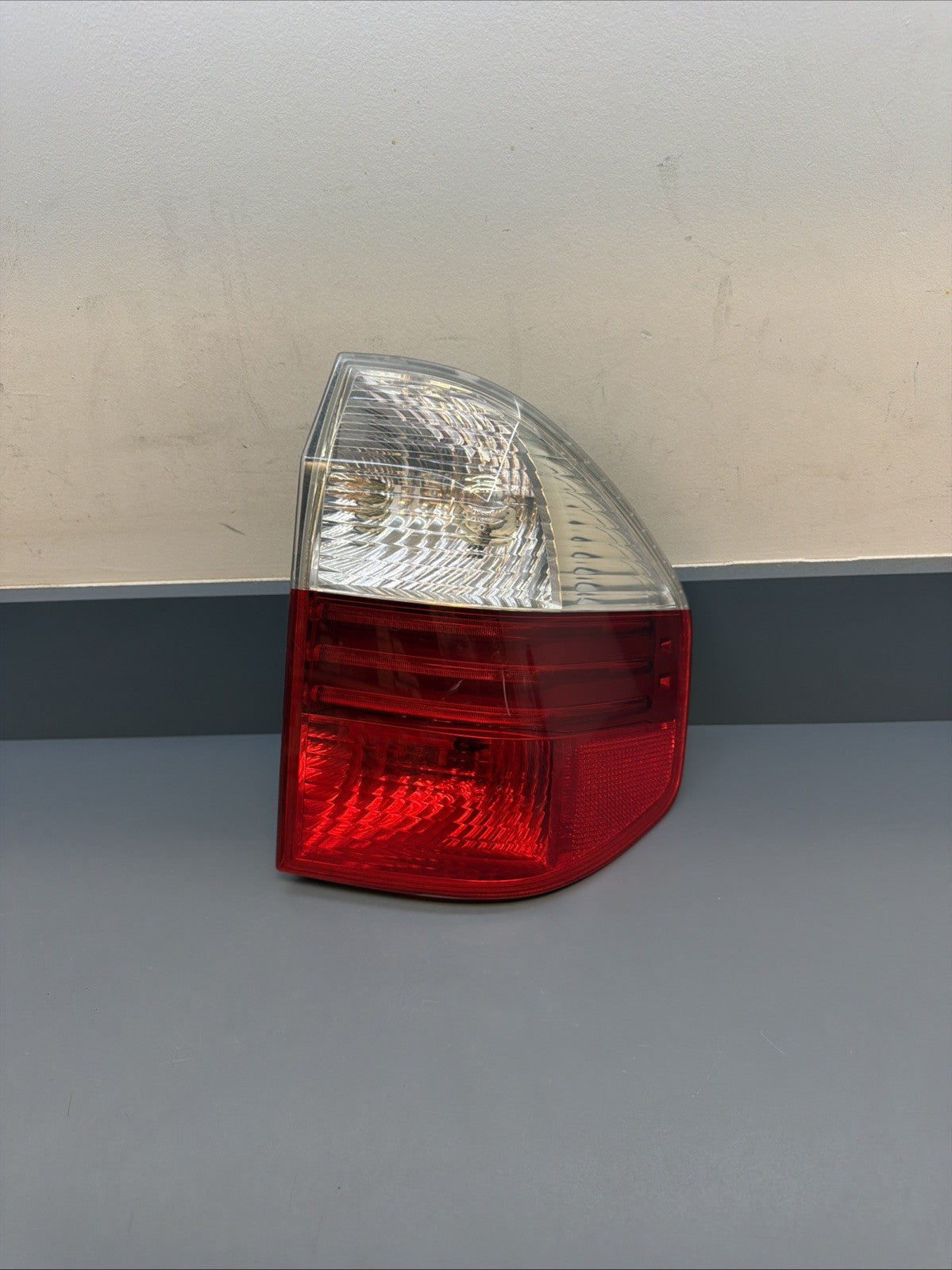 2007-2010 BMW E83 X3 Right Passenger Side Rear Outer Halogen Light OEM 7162212
