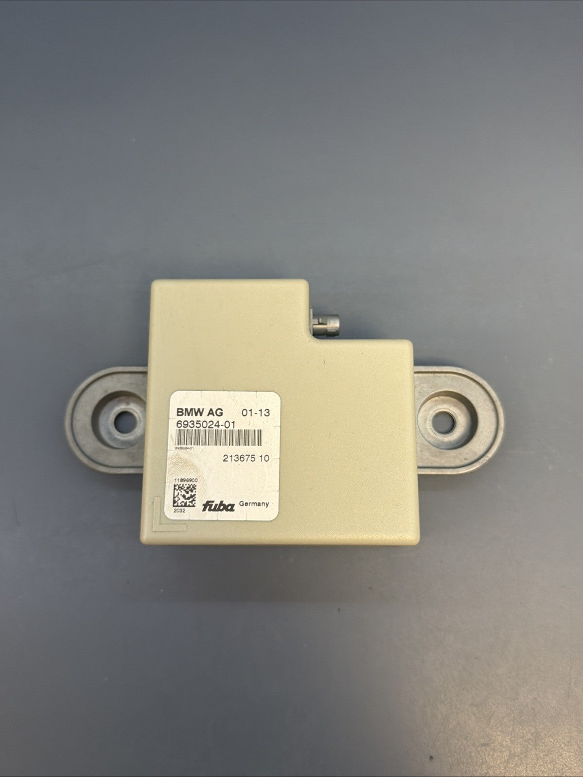 2008 - 2015 BMW E84 X1 E90 E91 E92 Antenna Amplifier Module Unit 6935024