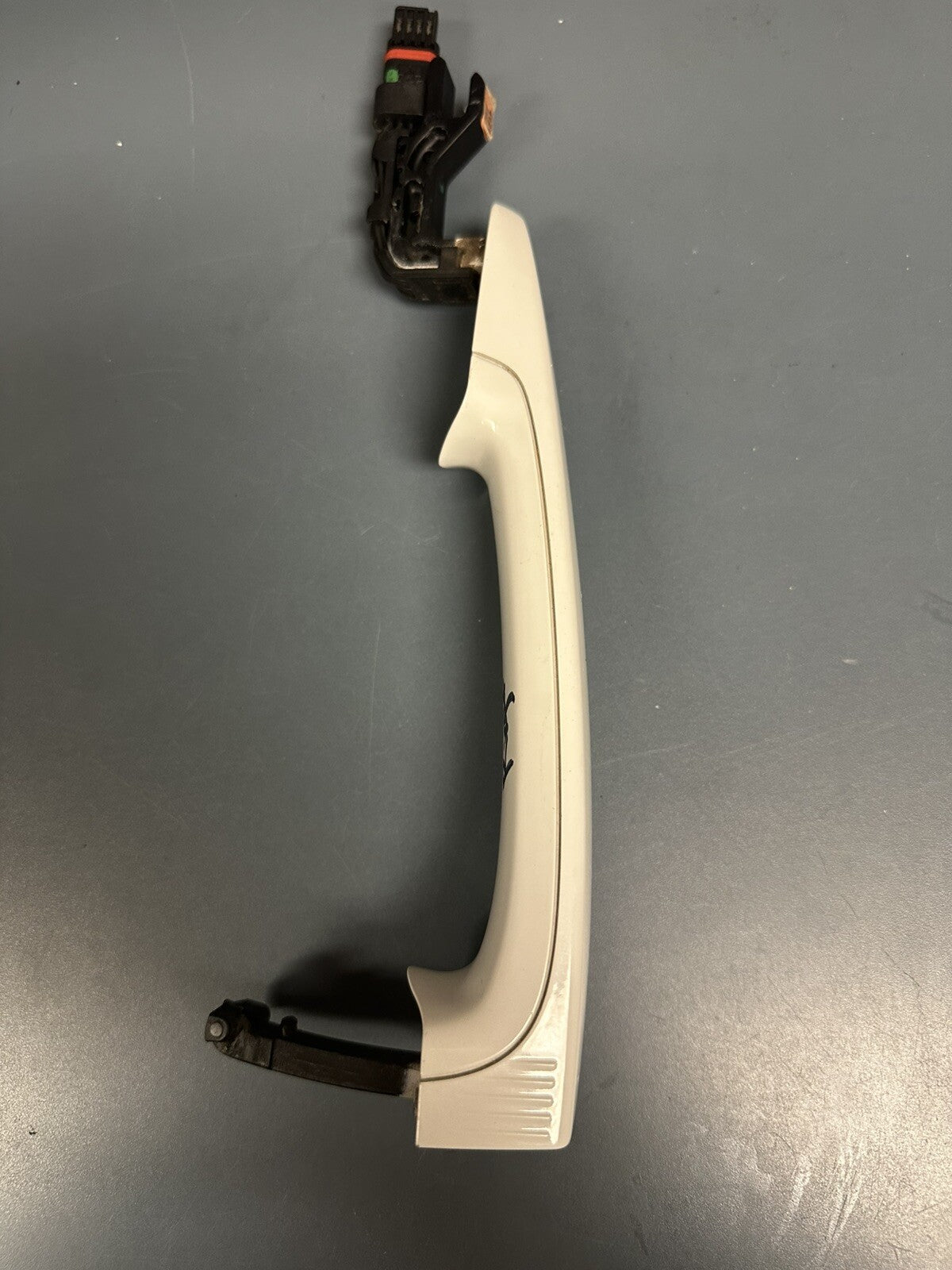 2012-2018 OEM BMW F22 F30 F36 F32 Front Right Door Handle White 300 OEM 7329346