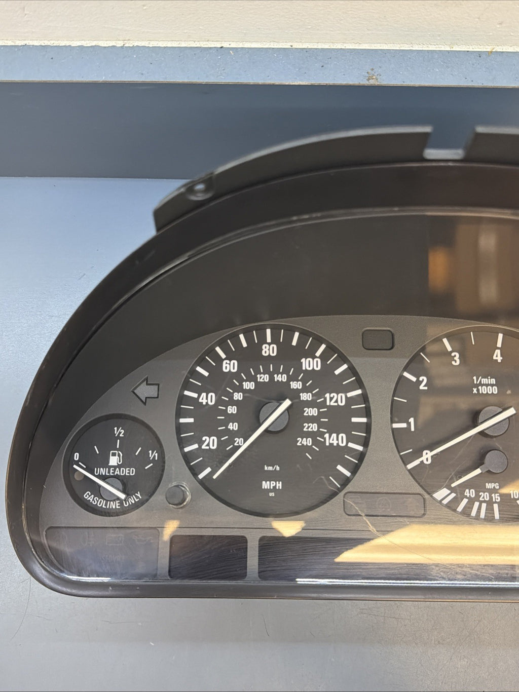 01-03 BMW E39 530i 525i DASH GAUGE INSTRUMENT CLUSTER SPEEDOMETER 6942197