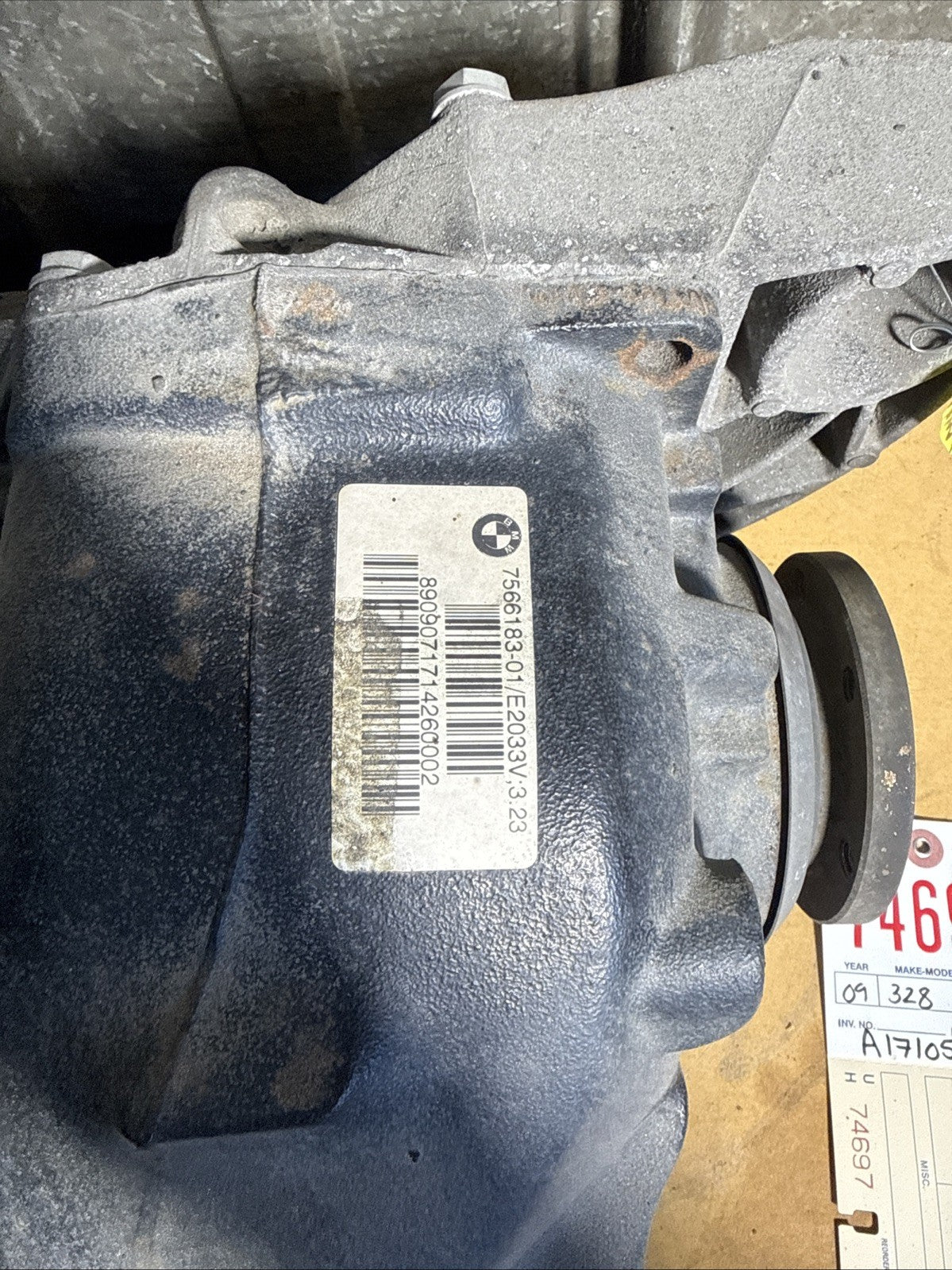 BMW REAR DIFFERENTIAL E90 328 MANUAL SERIES 3.23 FINAL DRIVE 7566183