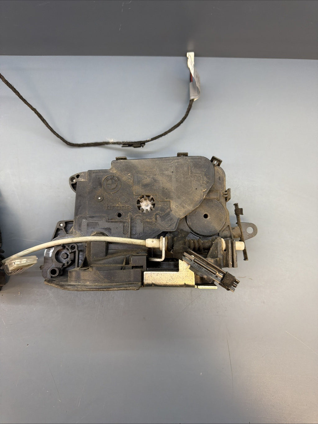 06-11 BMW E90 E91 3 Series Rear Right Door Lock Latch Actuator W HANDLE 7060296