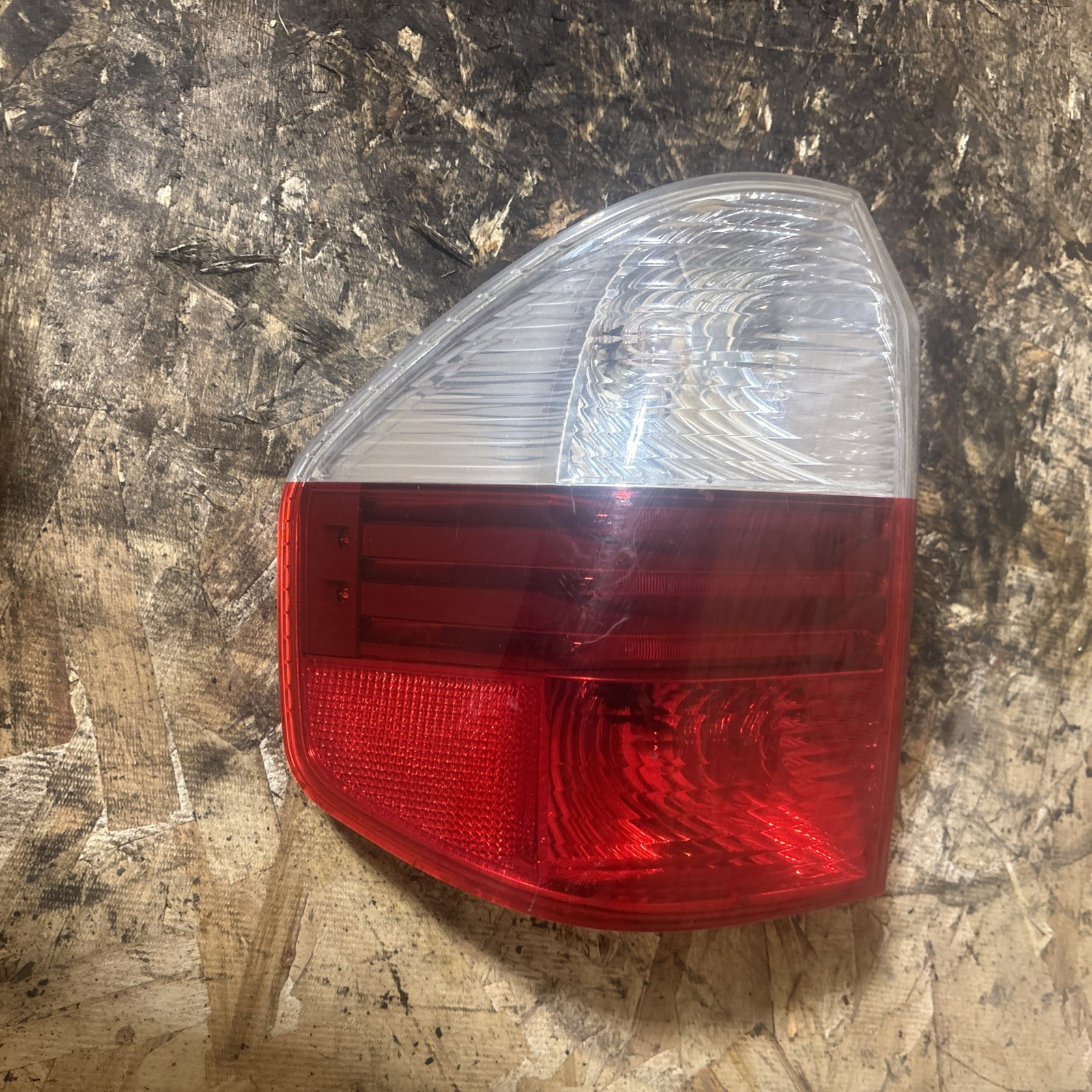 2010 BMW X3 OEM Left Hand Drivers Side Rear Tail Light Brake Lamp 7162211 07-09