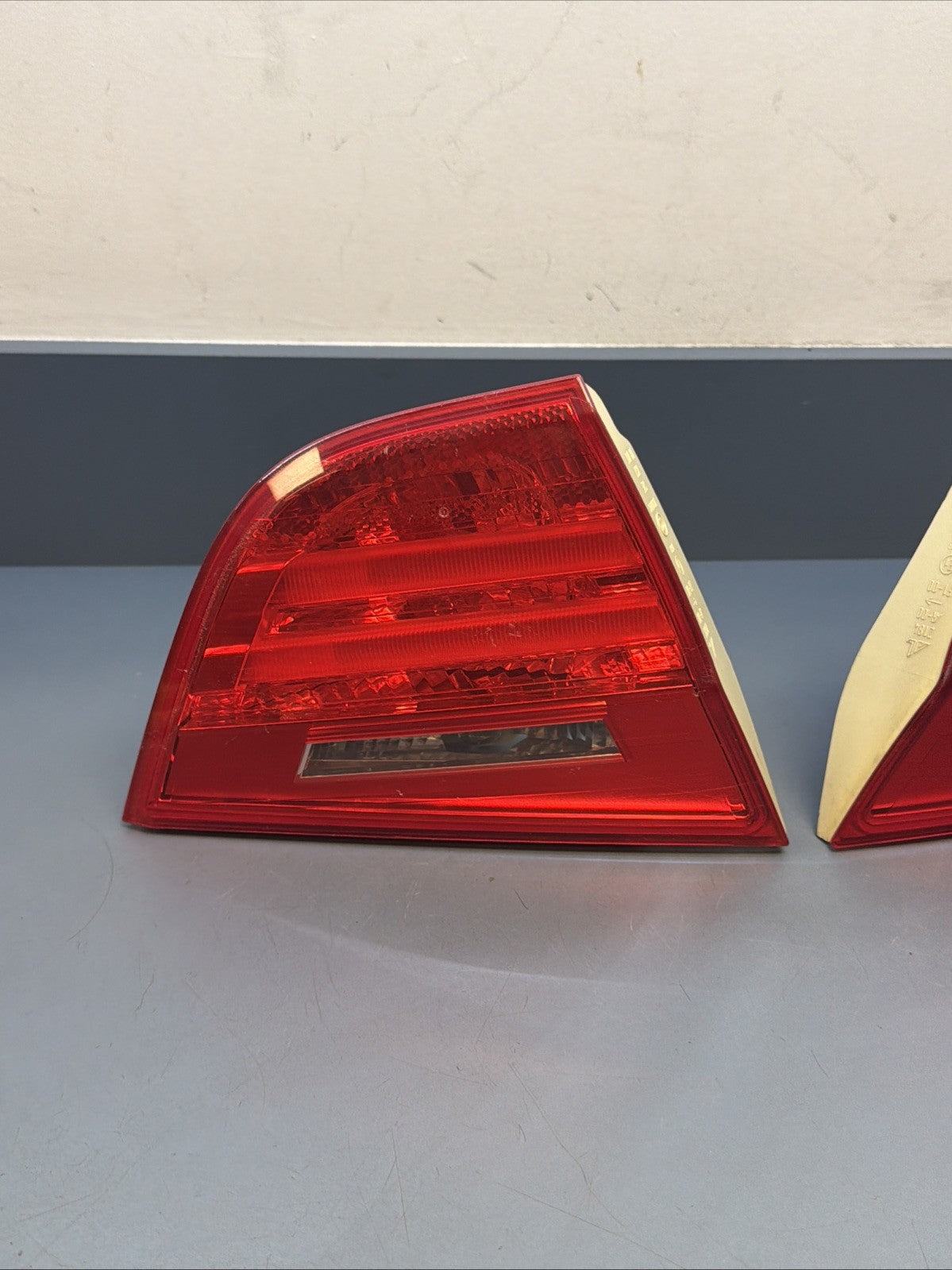 09-11 BMW E90 M3 335 328 Left And Right Inner Trunk Tail Light 7289427 7289428