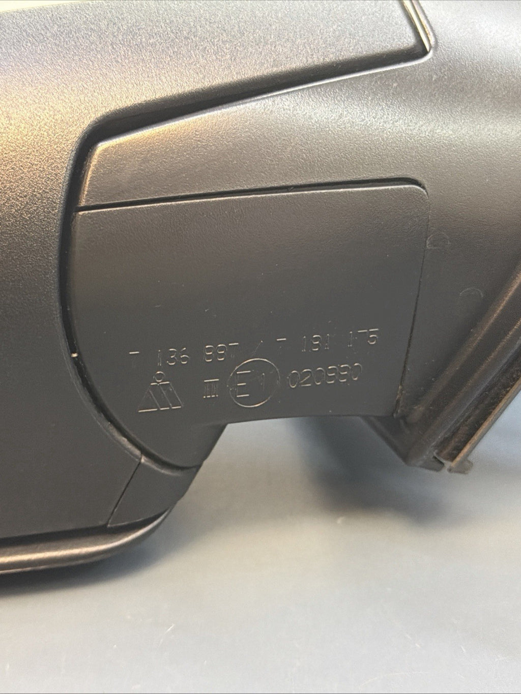 07-13 BMW X3 X5 X6 E70 RIGHT DOOR REAR VIEW MIRROR WHITE 7181175 OEM