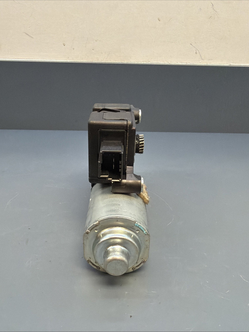 05-13 BMW E63 E82 E90 E92 SUNROOF MOON ROOF MOTOR UNIT 6922257 OEM