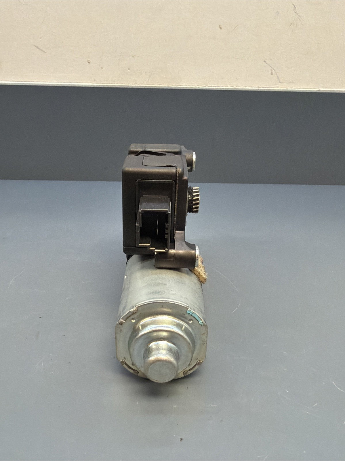 05-13 BMW E63 E82 E90 E92 SUNROOF MOON ROOF MOTOR UNIT 6922257 OEM