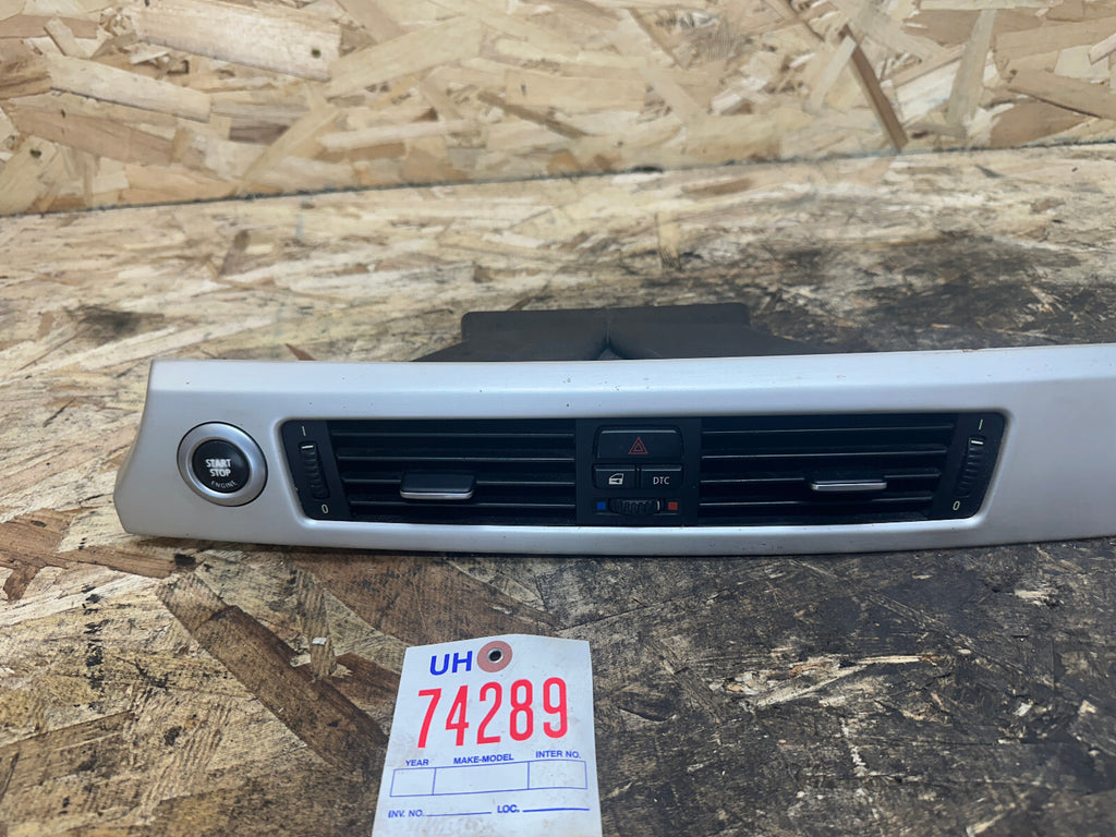 BMW 2004-2011 E90 3 SERIES CENTER RIGHT DASH VENT TRIM ALUMINUM OEM 6982457