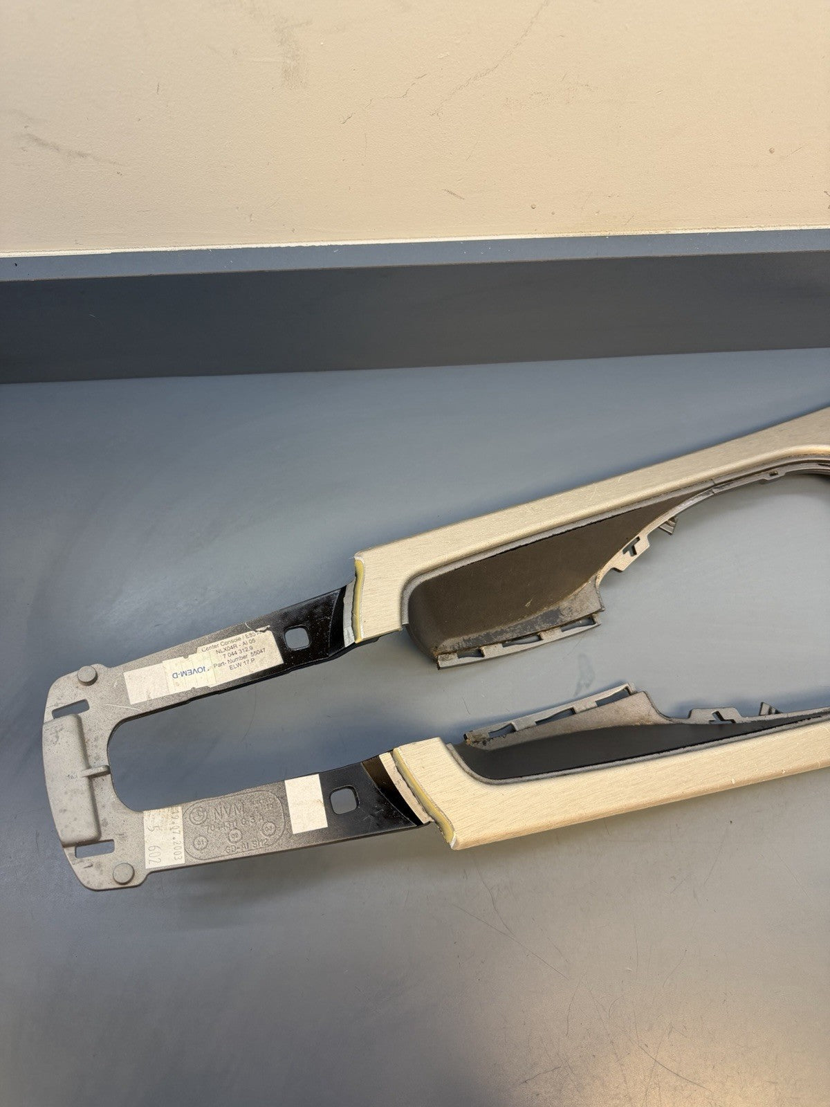 03-08 BMW Z4 E85 E86 Front Center Console Top Cover Bezel Trim Aluminum 7044312
