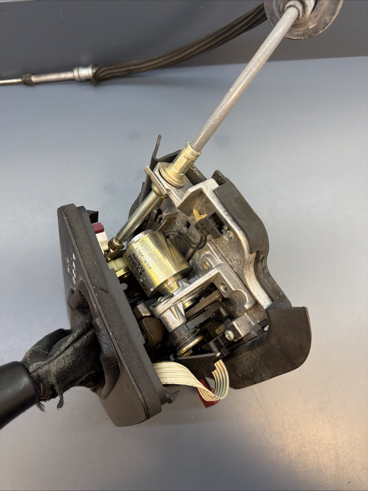 2000-2006 BMW 3 SERIES AUTOMATIC TRANSMISSION SHIFTER 1422277