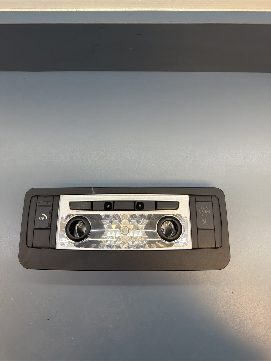 08-13 BMW E88 E93 E89 328i 335i Roof Console Dome Light SOS Switch 9225702 OEM