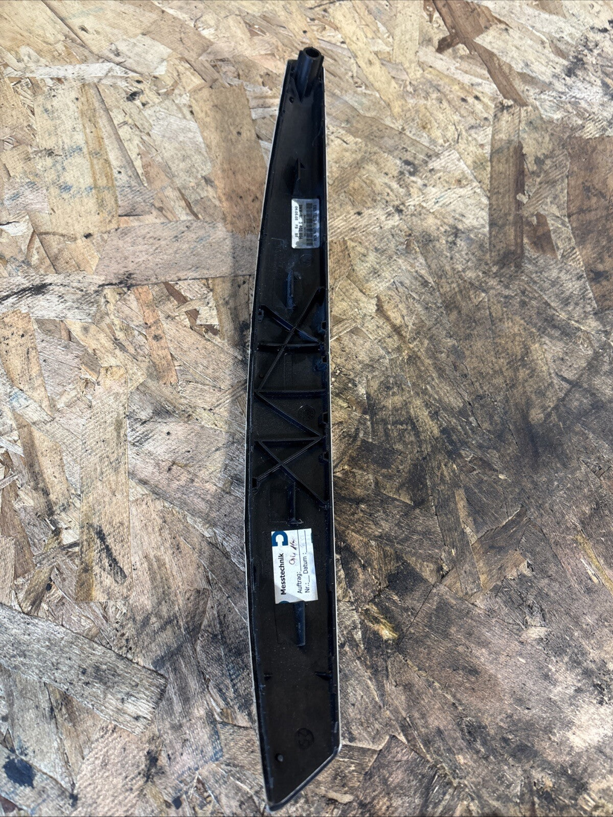 04 05 06 BMW X3 E83 REAR RIGHT PASS SIDE DOOR STRIP HANDLE UPPER TRIM OEM D34