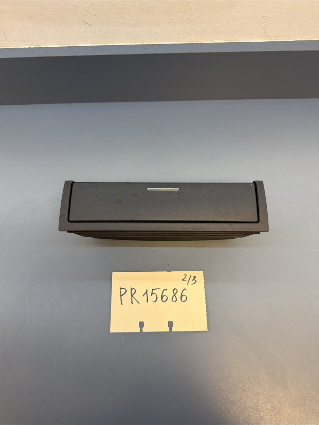 BMW 99-06 E46 3 SERIES CENTER CONSOLE UPPER STORAGE TRAY OEM 8202188