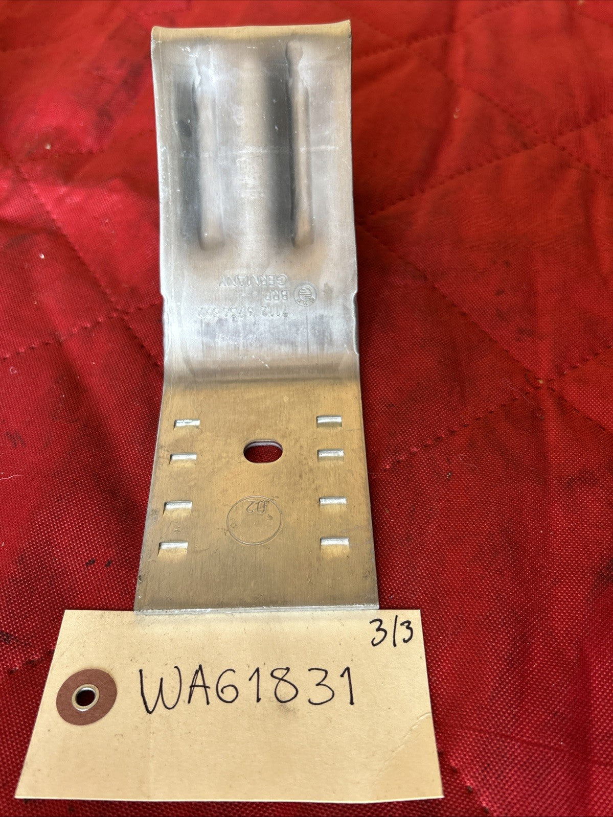 NEW BMW 3 E46 X3  TIRE WHEEL CHOCK 71126756392
