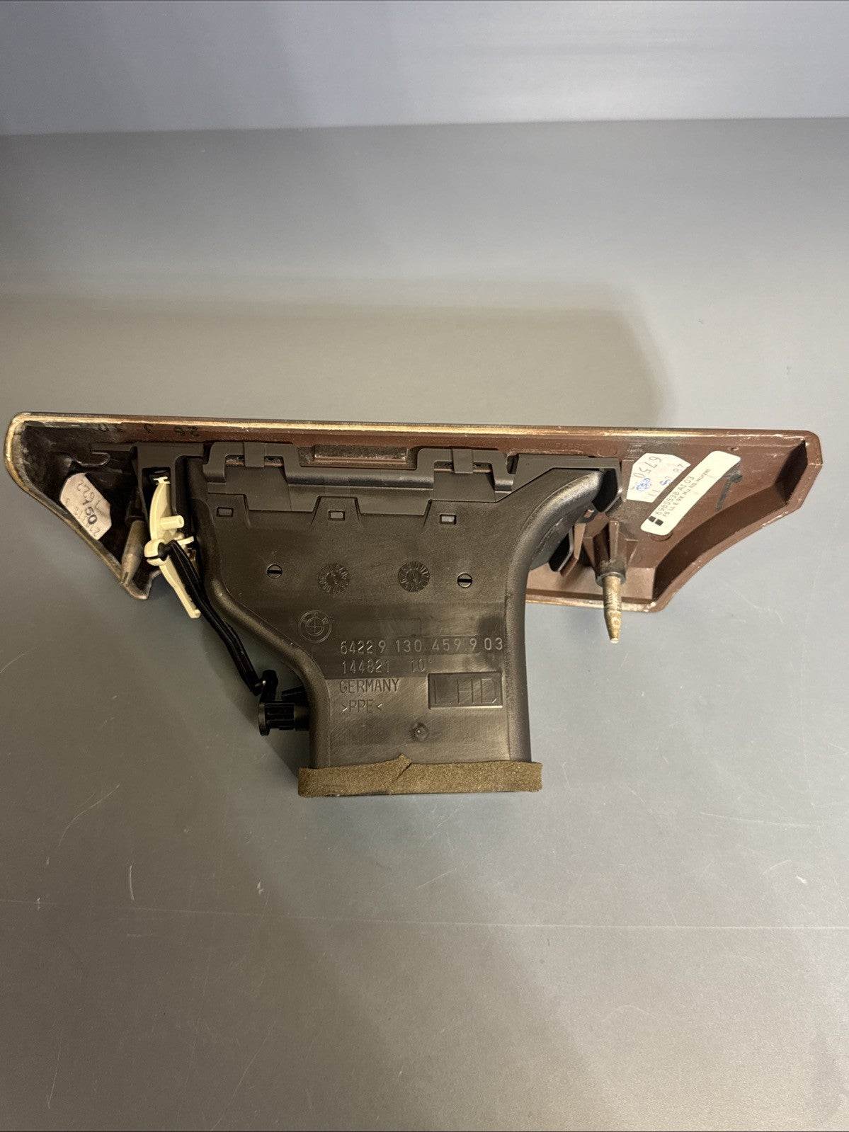 2009-2011 BMW 328i xDrive LEFT DRIVER SIDE DASH AC HEATER AIR VENT 9130459 OEM .