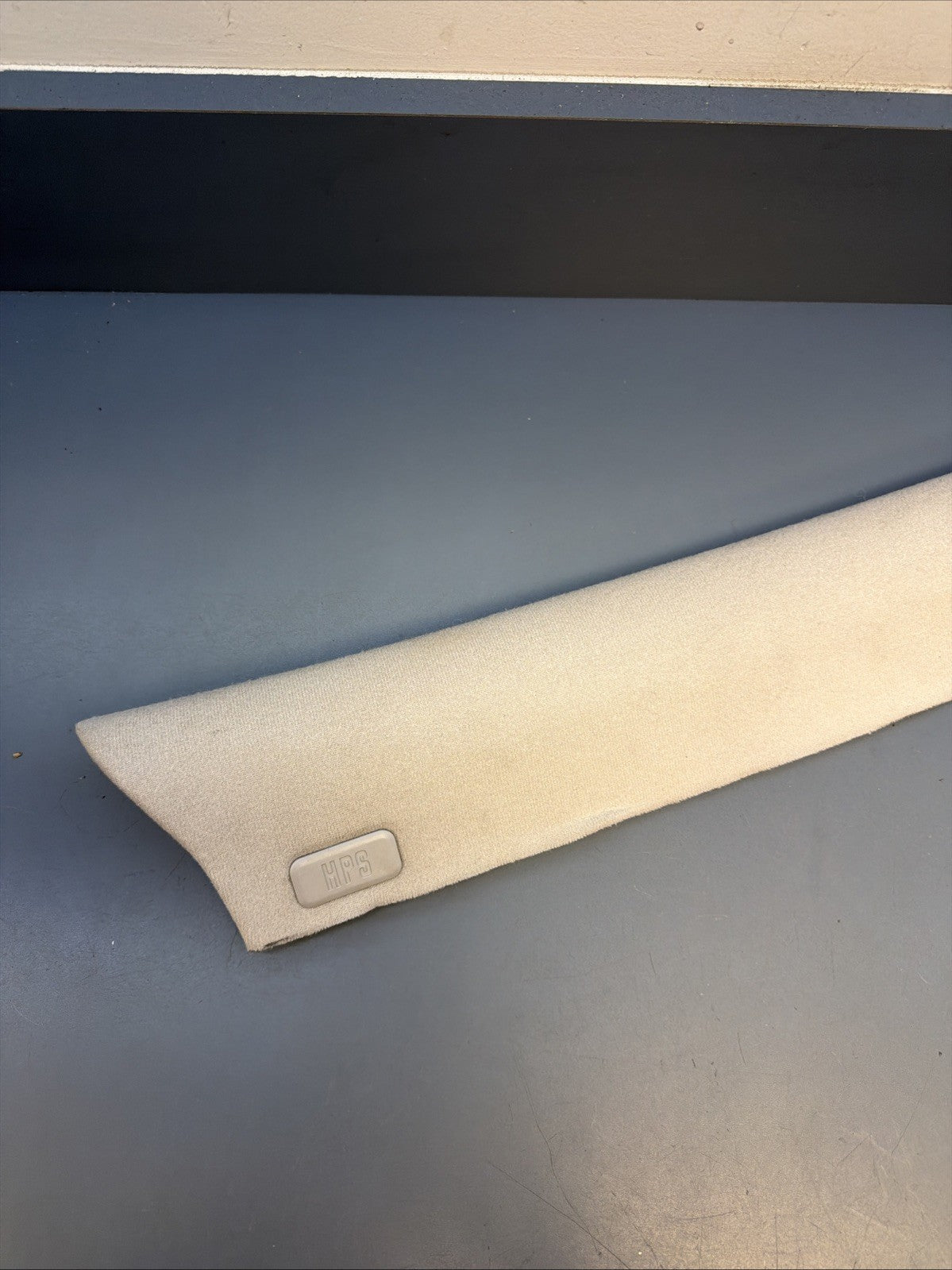 BMW 5 SERIES E39 FRONT RIGHT PASSANGER SIDE A PILLAR TRIM GREY 8227592
