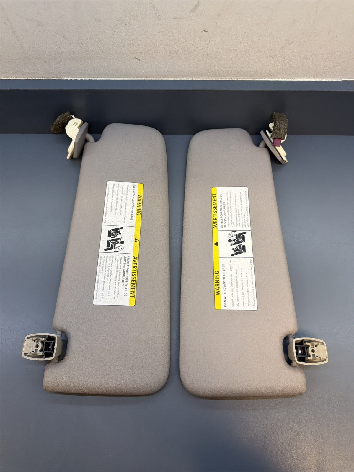 BMW E90 E91 E92 E93 Sun Visor Set OEM – Driver & Passenger 6905983