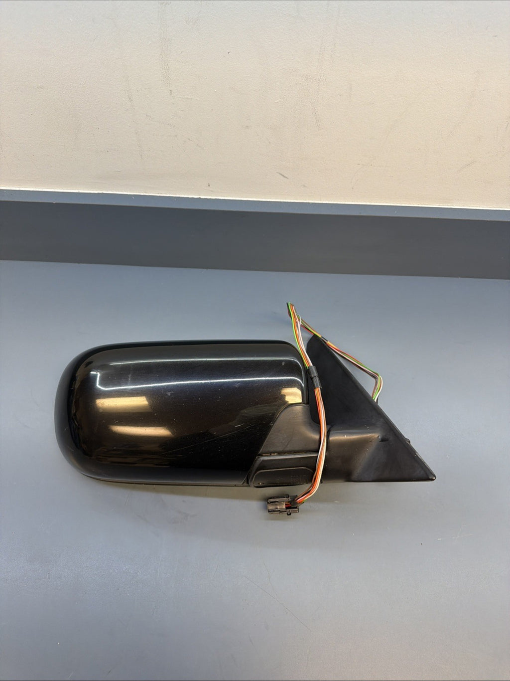BMW 1995-2001 E38 7 SERIES GREEN PASSANGER SIDE MIRROR OEM 010371 BLACK