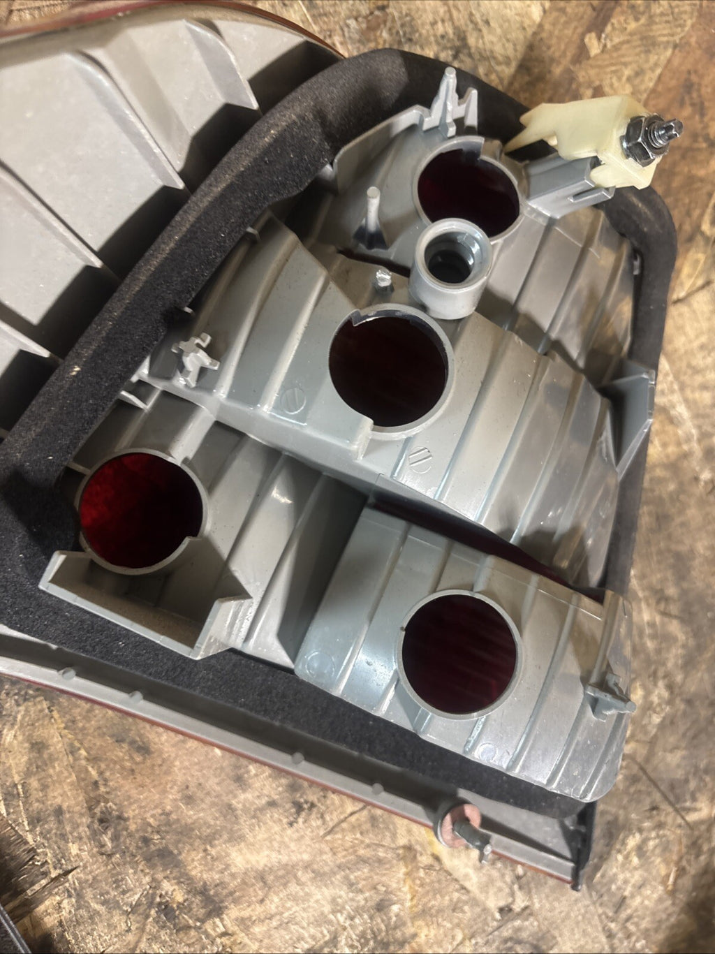 6907934; BMW 325i 330i 330xi 325xi E46 Sedan OEM Right Taillight Assembly 02-05