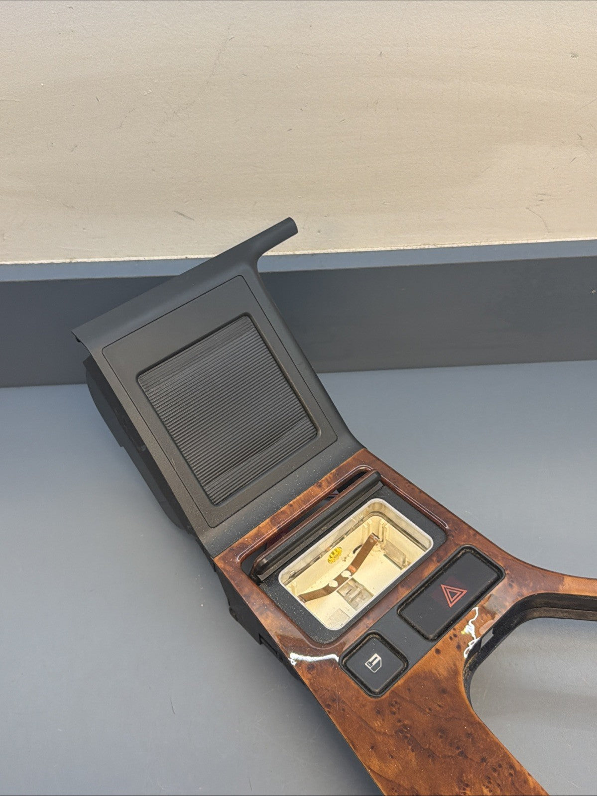 97-03 BMW E39 525 528 530 540 M5 FRONT CENTER CONSOLE SHIFTER WOOD PANEL 8196977