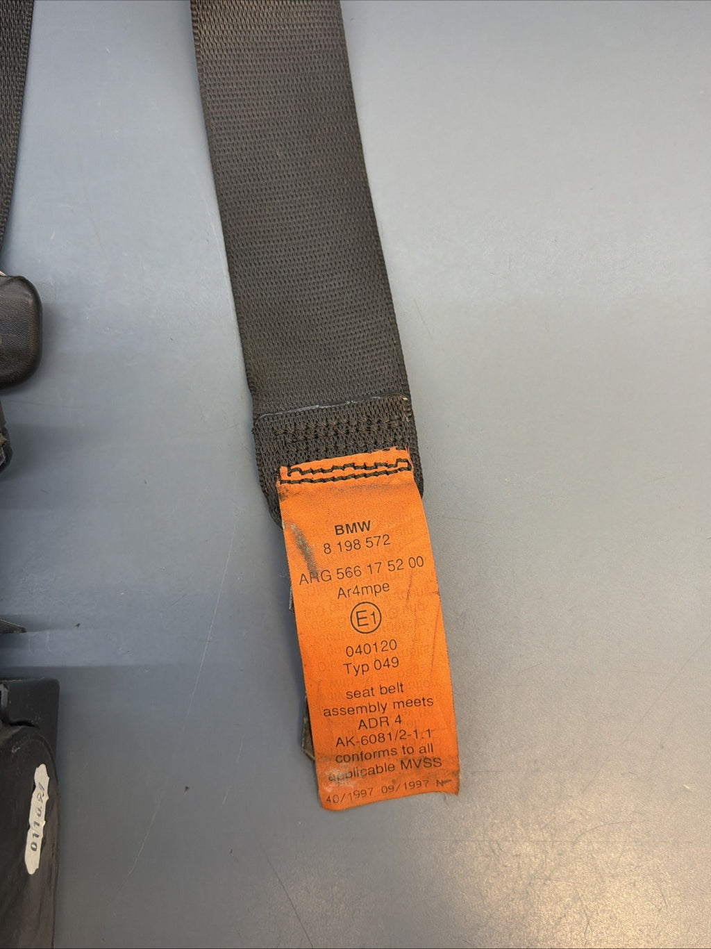 OEM FRONT RIGHT SEAT BELT RETRACTOR FOR 1997 1998 1999 2000 BMW 540I 566172801