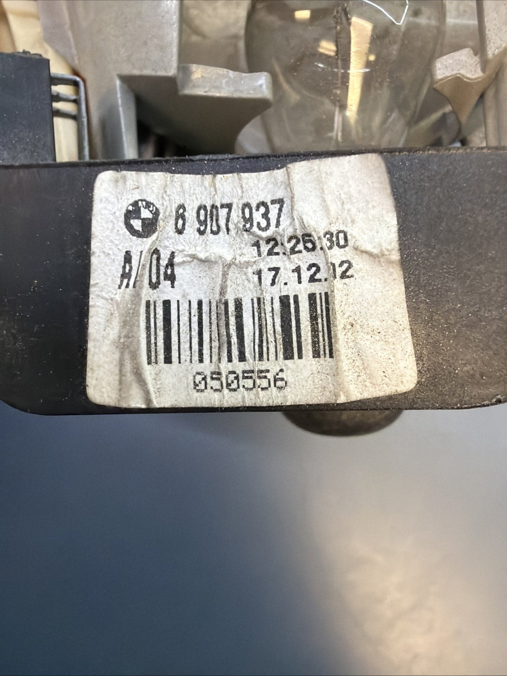 02-05 BMW E46 3 Series Sedan Rear Left Driver Side Inner Taillight Lamp 6907937