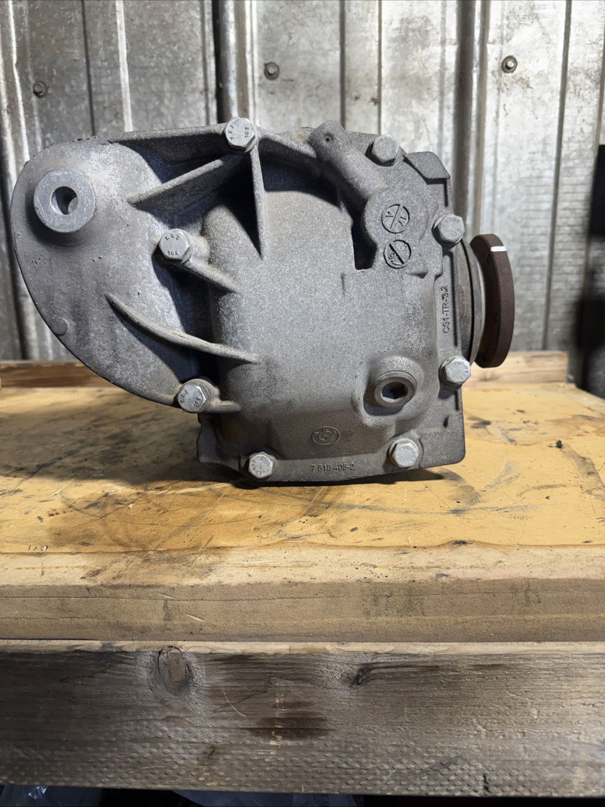 BMW REAR DIFFERENTIAL E90 328 SERIES  FINAL DRIVE 3.73 7566179