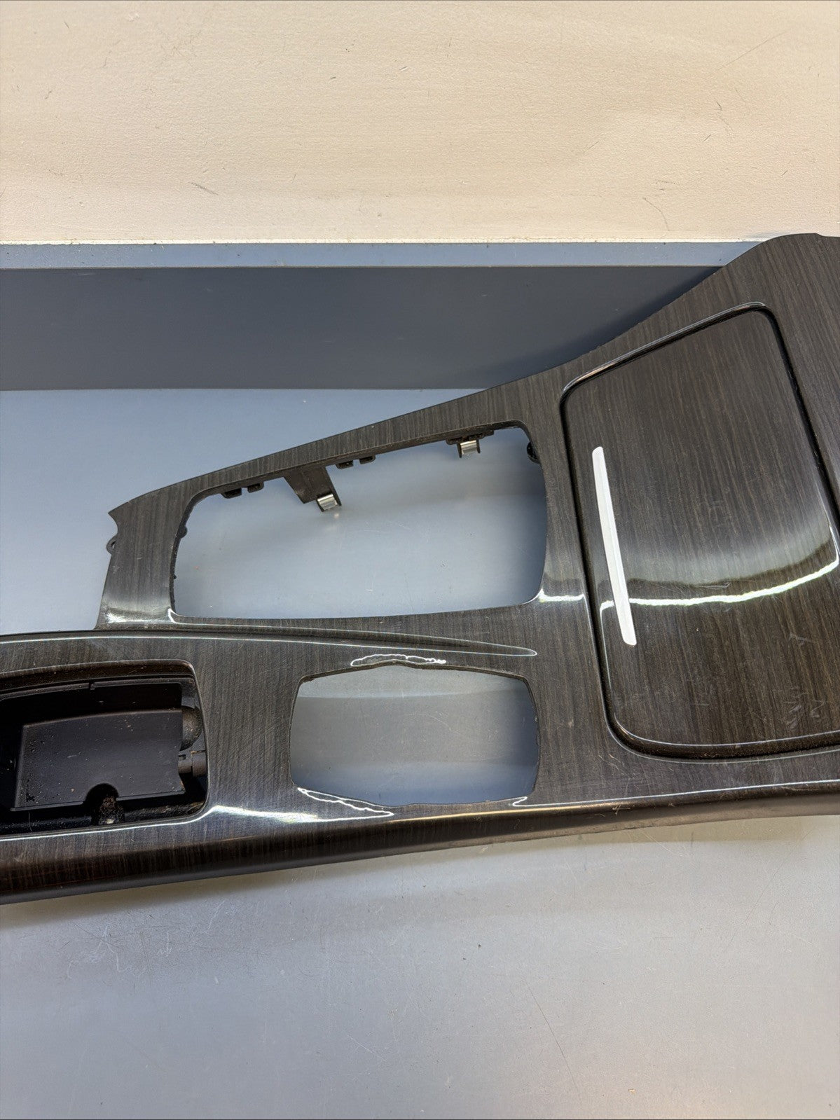 11-16 BMW F10 535i FRONT CENTER CONSOLE WOOD TRIM W CUP HOLDER ASHTRAY 9241714