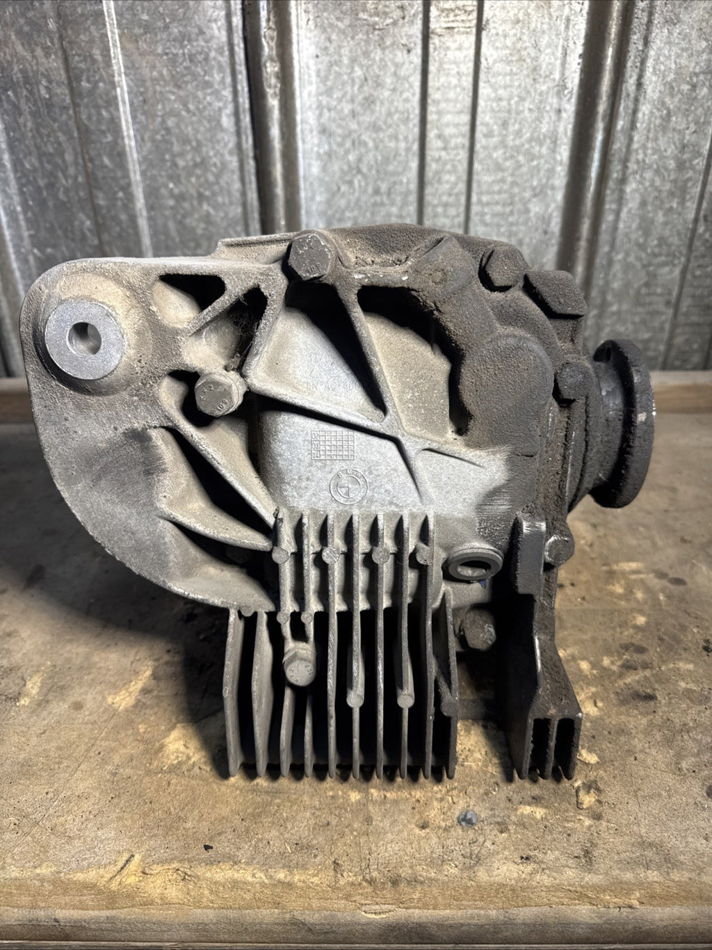 BMW REAR DIFFERENTIAL E60 530I SERIES AUTOMATIC FINAL DRIVE 3.46