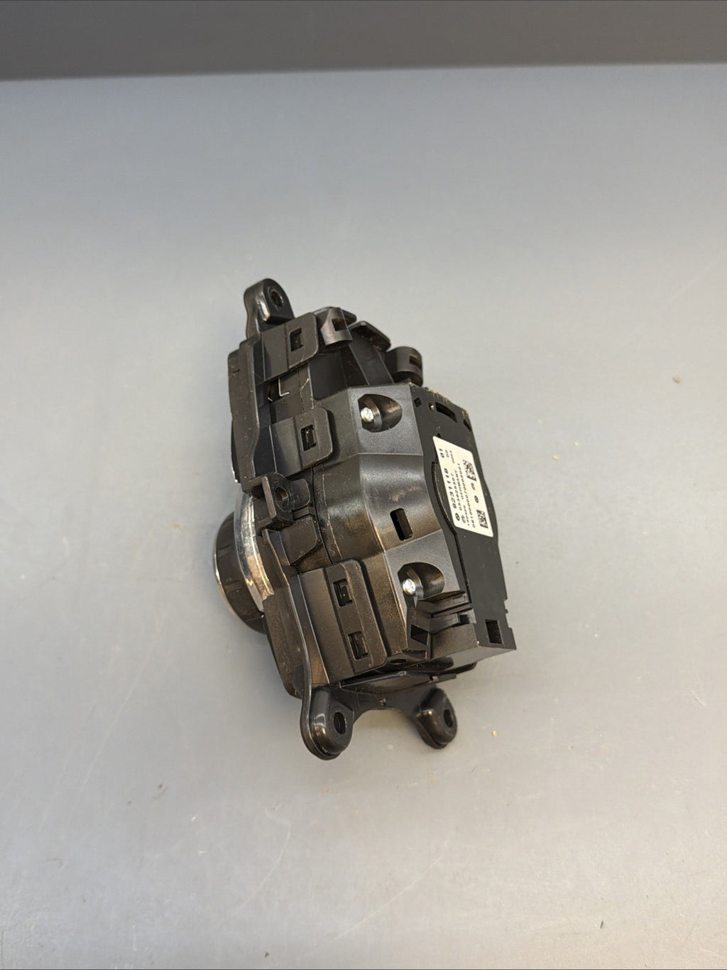 07-13 BMW E63 E64 E92 E93 iDrive CIC Radio Navigation Media Controller 9231118